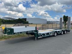 KT 19121 | 3-Achs Semi-Tieflader Leichtbau inklusive Radmulden, Baggerstielmulde, einteiligen Aluminiumrampen und Gummistreifen auf den Rampen (Eigengewicht ca 8.050 kg)