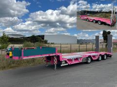 KT 19347 | 3-Achs Semi-Tieflader Leichtbau inklusive Radmulden, Baggerstielmulde, einteiligen hydr. Aluminiumrampen und Gummistreifen auf den Rampen (Eigengewicht ca 8.000 kg)